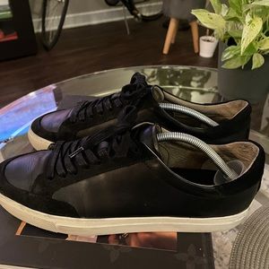 Banana Republic Leather low top black sneakers